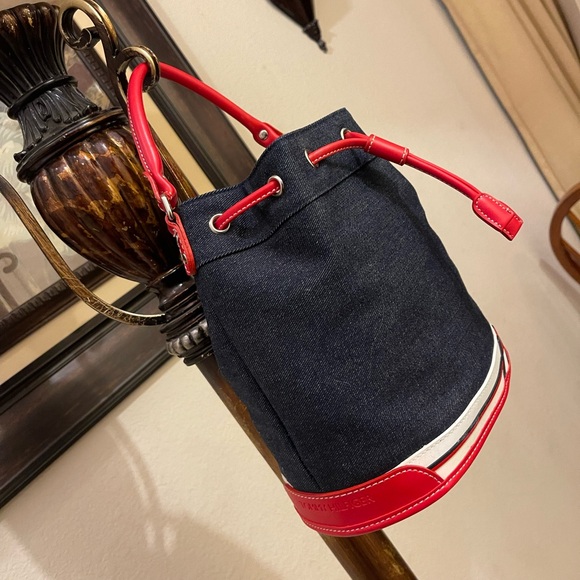 Tommy Hilfiger please check all picture of condition - Picture 6 of 17